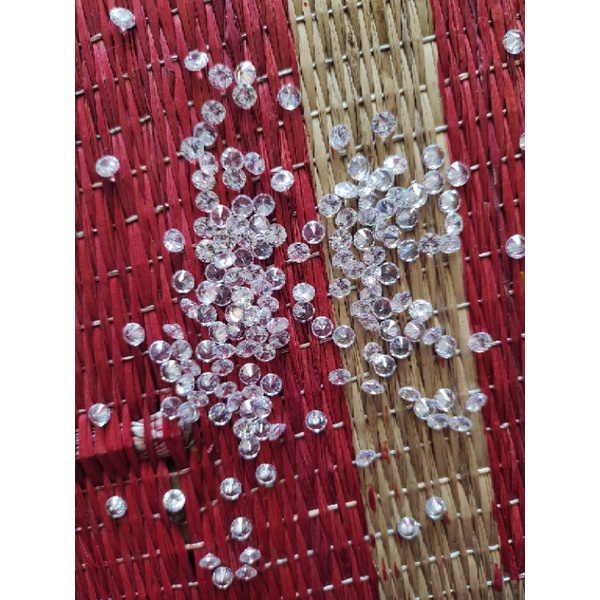 Đá Hột xoàn kim cương nhân tạo 7A chiếu mạnh Đủ size trong GH