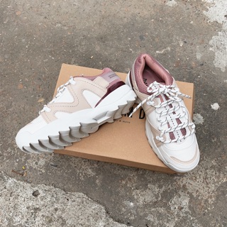 Sneaker Stradivarius