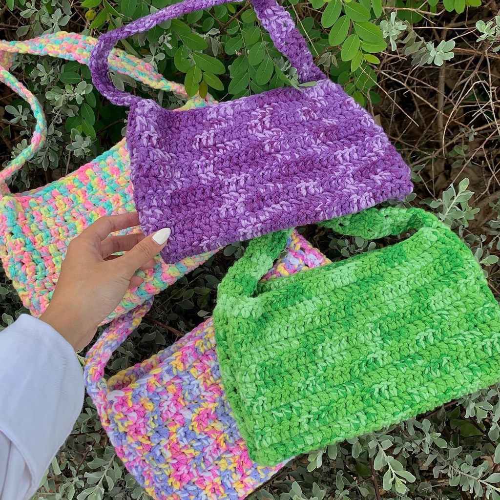 Túi len đeo vai / kẹp nách đính hoa nhỏ handmade - Crochet Handbag
