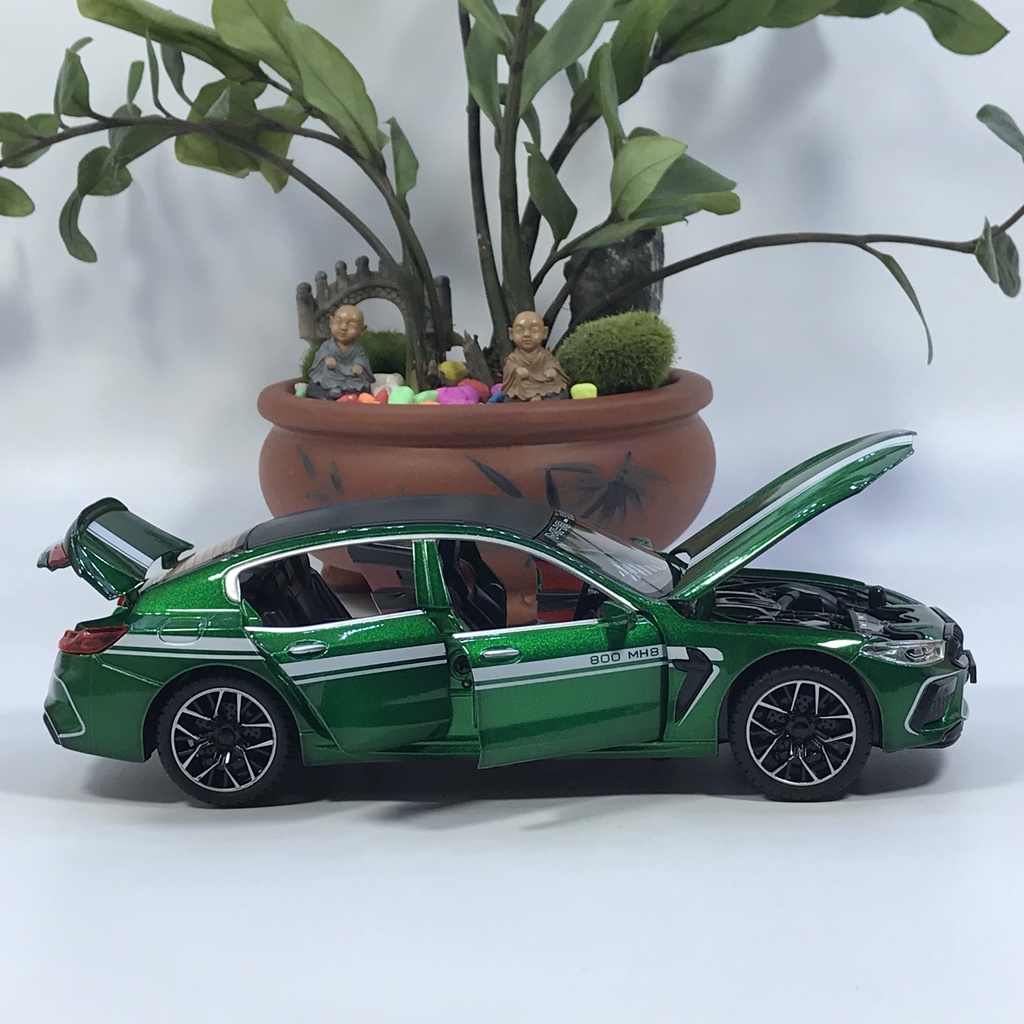 Mô hình siêu xe BMW M8 tỷ lệ 1:24 bằng hợp kim cao cấp mới ra mắt đủ màu Xanh/Đỏ/Trắng/Đen