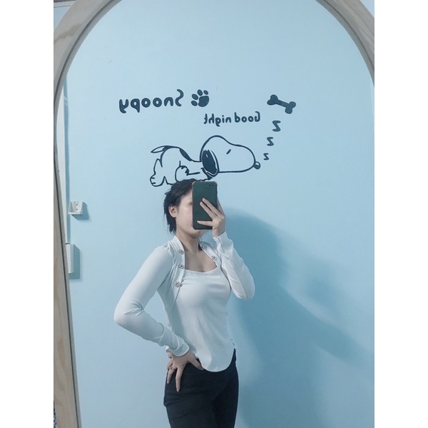 Áo thun tay dài vạt bầu cổ nút khoen