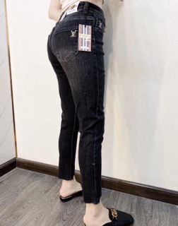 Quần jeans baggy