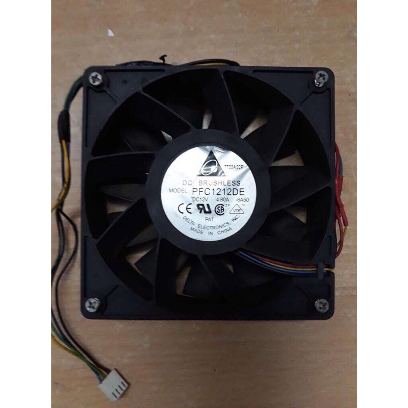 Quạt hút khói delta 12v 4,8Ampe tặng kèm lưới lọc bụi
