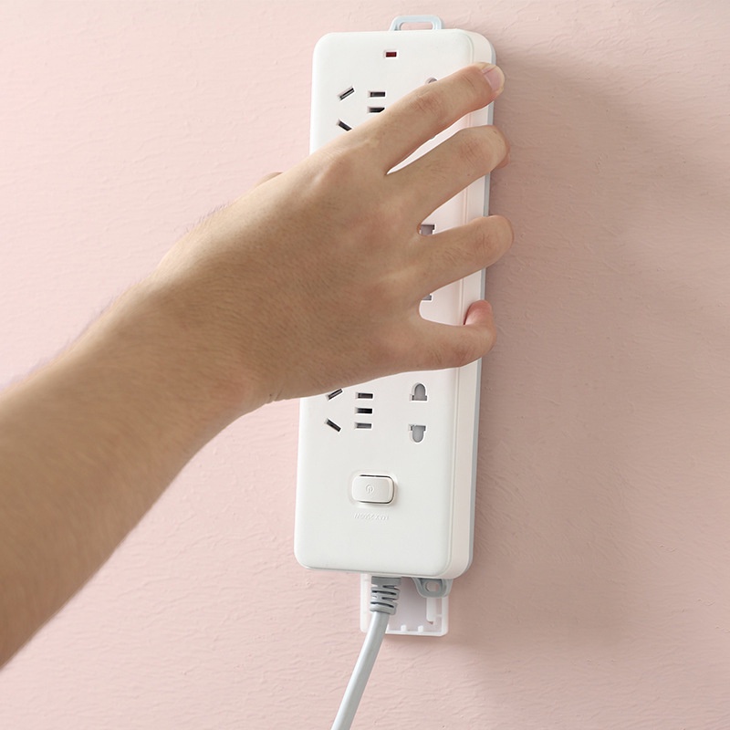 Giá đỡ ổ cắm gắn tường tự dính thiết kế tiện dụng cho gia đình