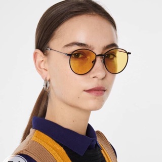 Kính mát nữ màu vàng sành điệu kích sáng