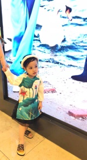 Áo dài cách tân gấm cho bé hàng thiết kế