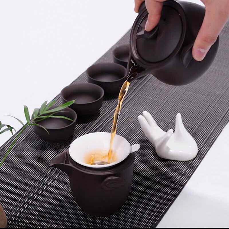 Lọc trà và đế đỡ bàn tay bằng sứ