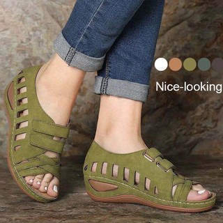 Giày sandal đế xuồng mùa hè 2022 phong cách hợp thời trang cho nữ