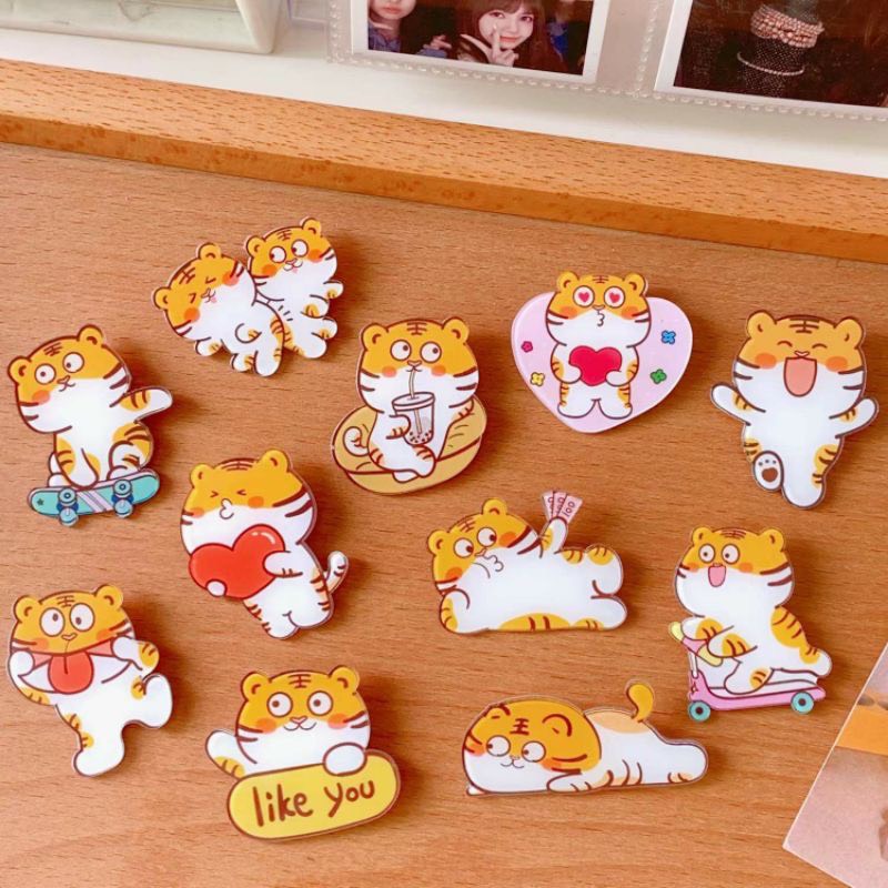 Huy hiệu cài áo bé hổ
