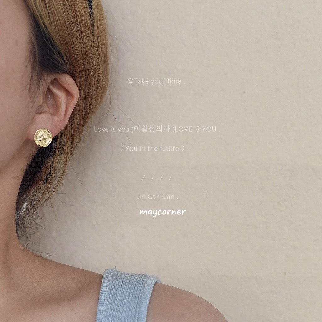 Khuyên tai bất đối xứng hoa đồng xu chốt mạ bạc 925 cao cấp B746