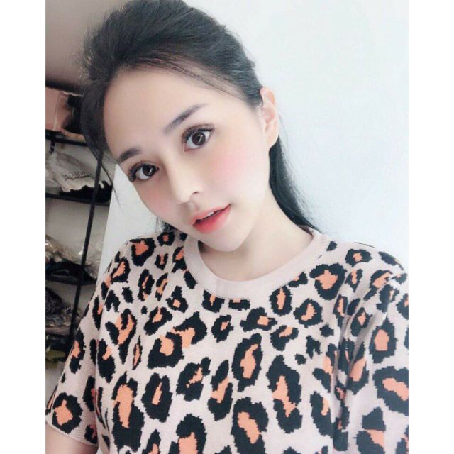 Áo len dạ hoạ tiết da báo | BigBuy360 - bigbuy360.vn