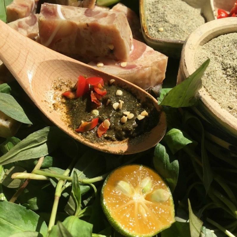 CHẢ LỤA GÂN - 500GR | BigBuy360 - bigbuy360.vn