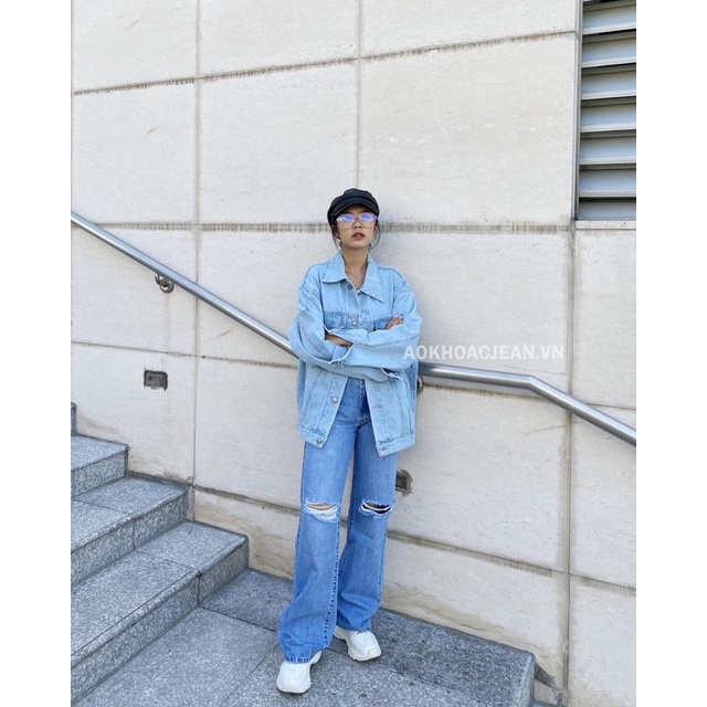 Áo Khoác Jean Bò nữ form rộng Xanh Nhạt phong cách Ulzzang. Áo có 6 túi
