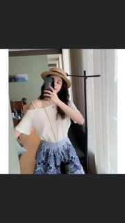 Áo phông nữ khoét vai