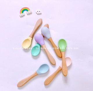 Thìa silicon cán gỗ cho bé ăn dặm