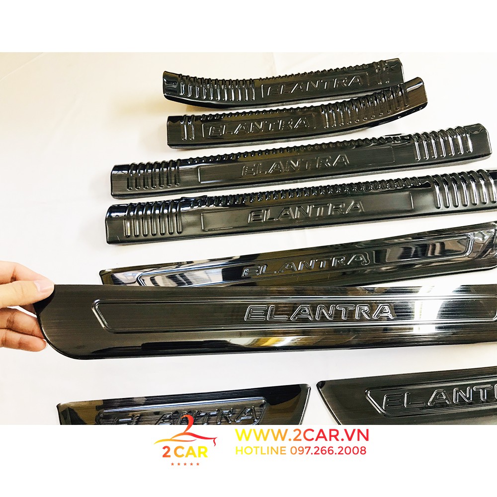 Ốp Bậc Cửa, nẹp bước chân Trong, Ngoài Xe Huyndai Elantra 2016 - 2021, chất liệu Titan
