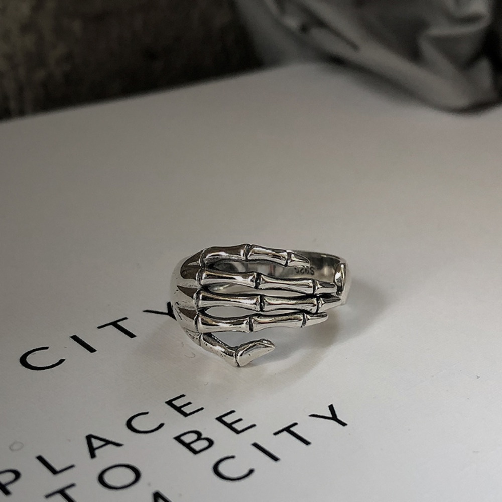 Nhẫn hình bàn tay xương 5 ngón phong cách cổ điển thời trang cá tính 19197