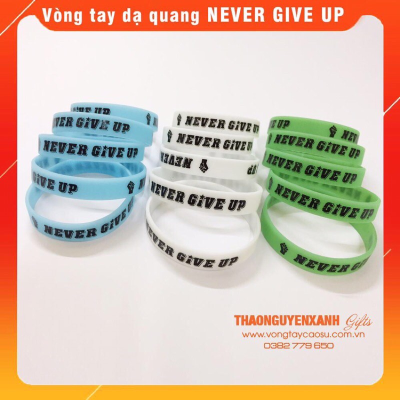 Vòng tay cao su dạ quang Never give up | BigBuy360 - bigbuy360.vn