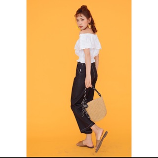 Áo sơ mi trễ vai chun eo- 92 wear