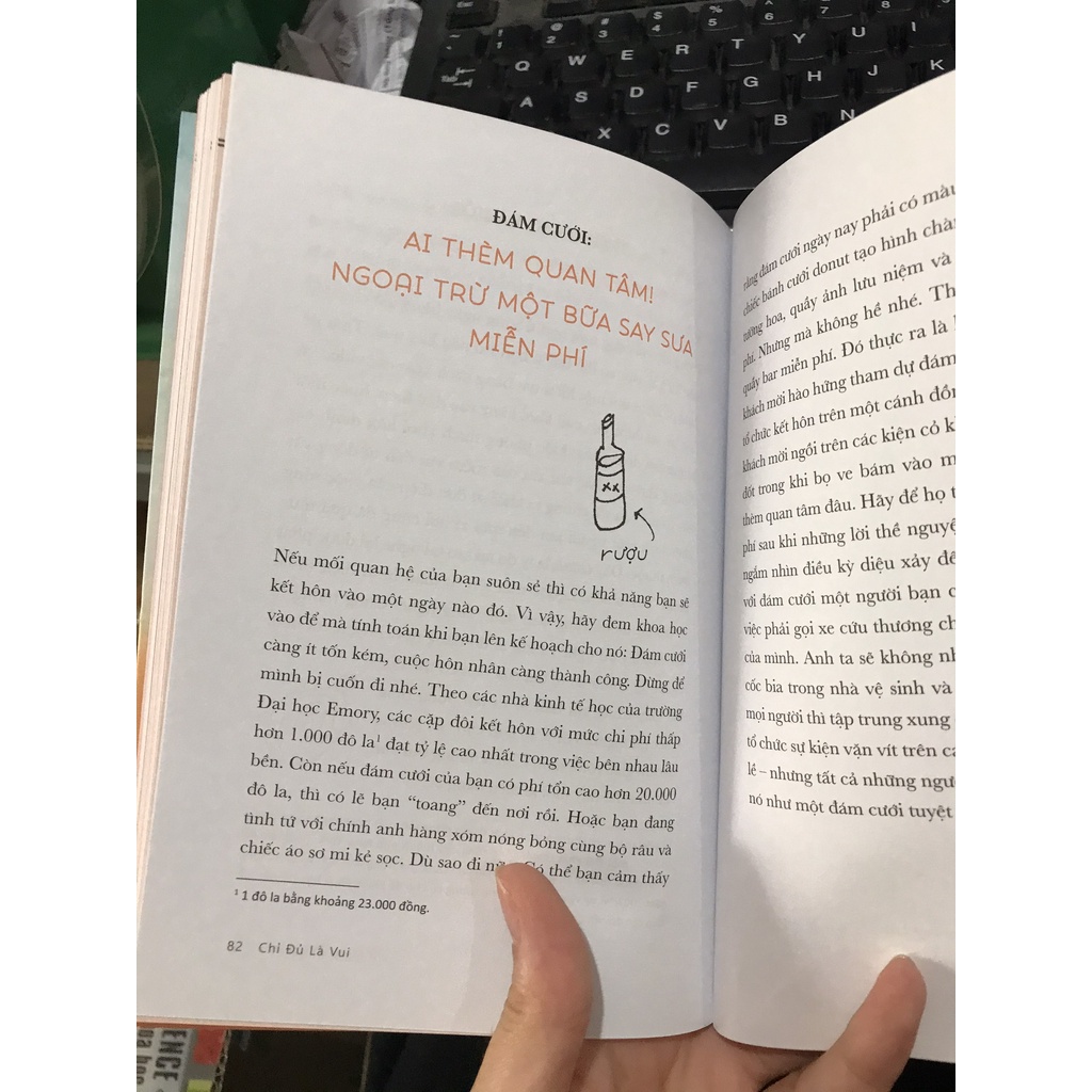 Sách - Chỉ đủ là vui