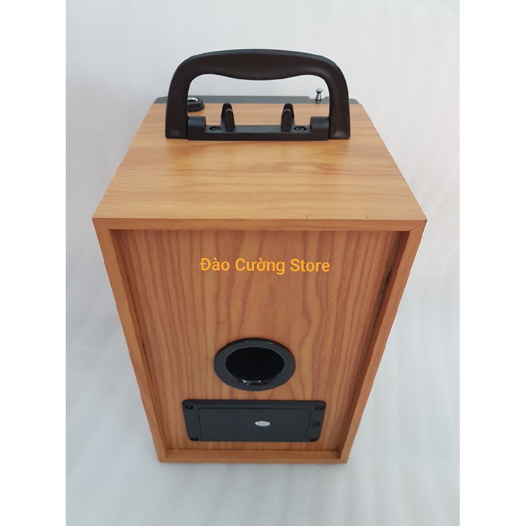 Loa Xách Tay A18 Speaker Bluetooth Usb Thẻ Nhớ Cổng Mic Karaoke