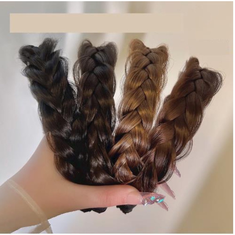 Bờm tóc giả óng mượt