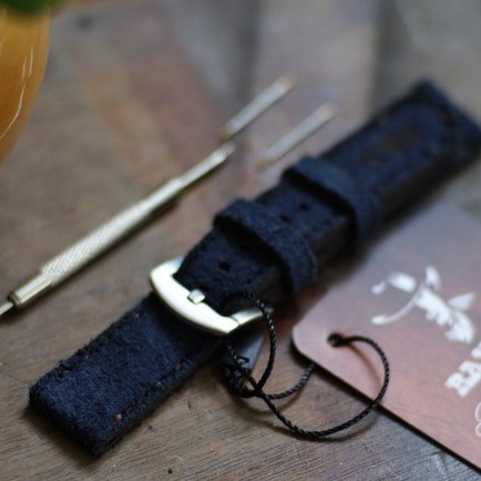 Dây apple watch da bò lộn xanh navy handmade bền chắc cực đẹp by RAM Leather - tặng khóa chốt và adapter