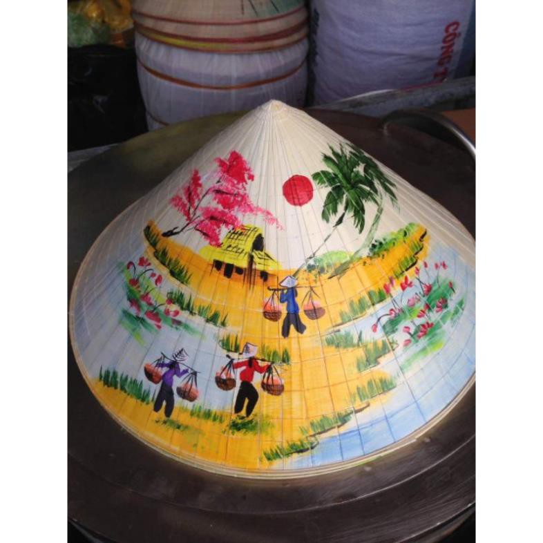 Nón lá có họa tiết