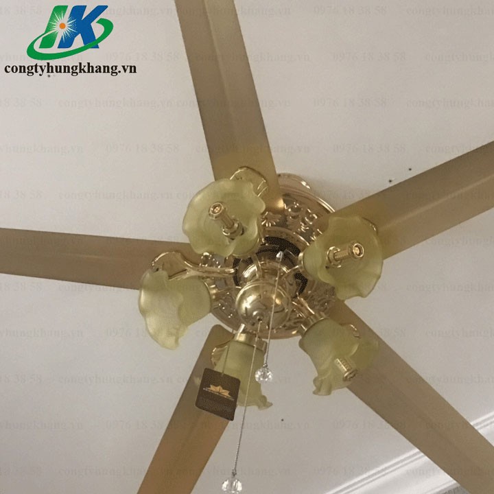 Quạt trần đèn trang trí chao thủy tinh màu vàng gold