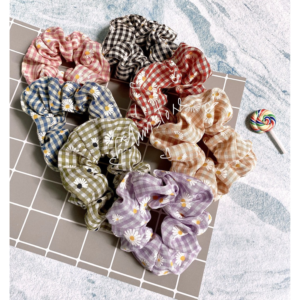 [4MOMS]{Ảnh thật}SCRUNCHIES CARO HÌNH CÚC KHUYẾT NHIỀU MÀU -CỘT TÓC VẢI THỜI TRANG NỮ