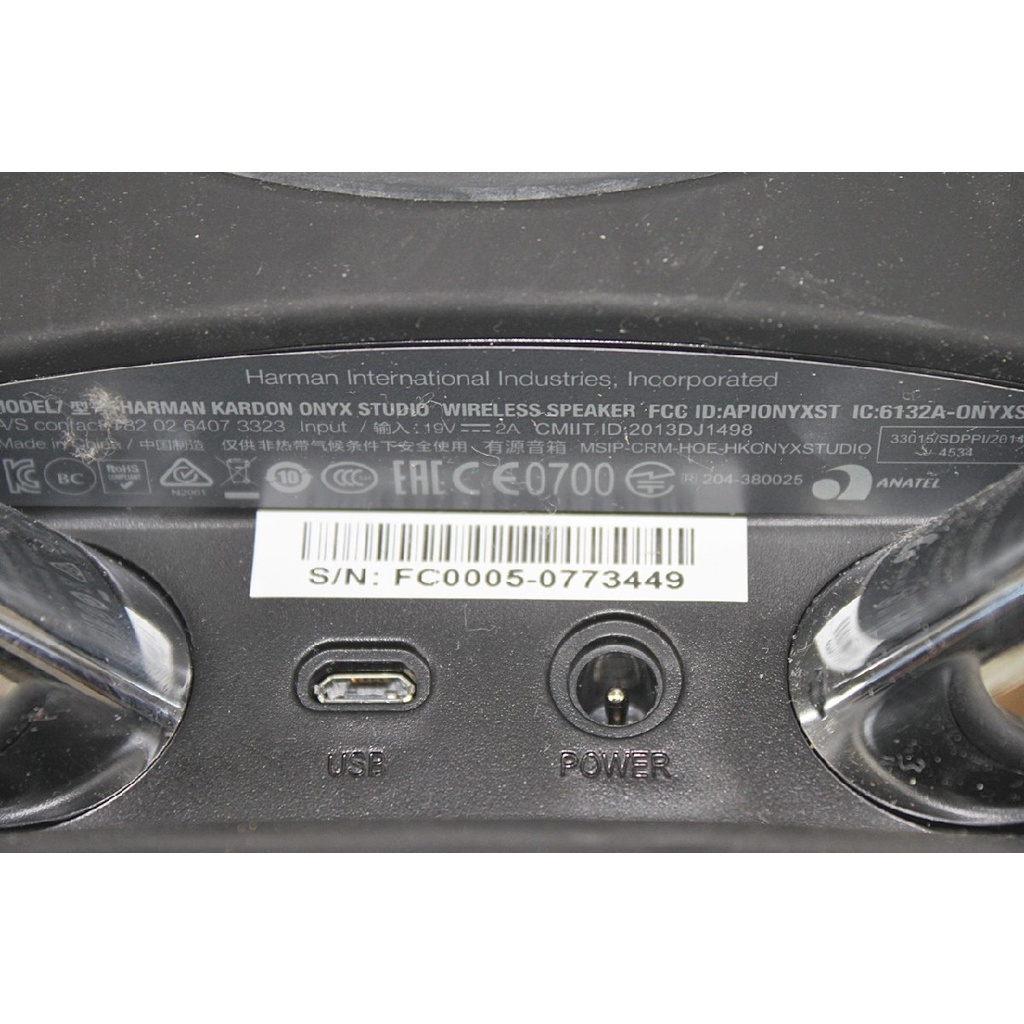 LOA HARMAN KARDON ONYX STUDIO