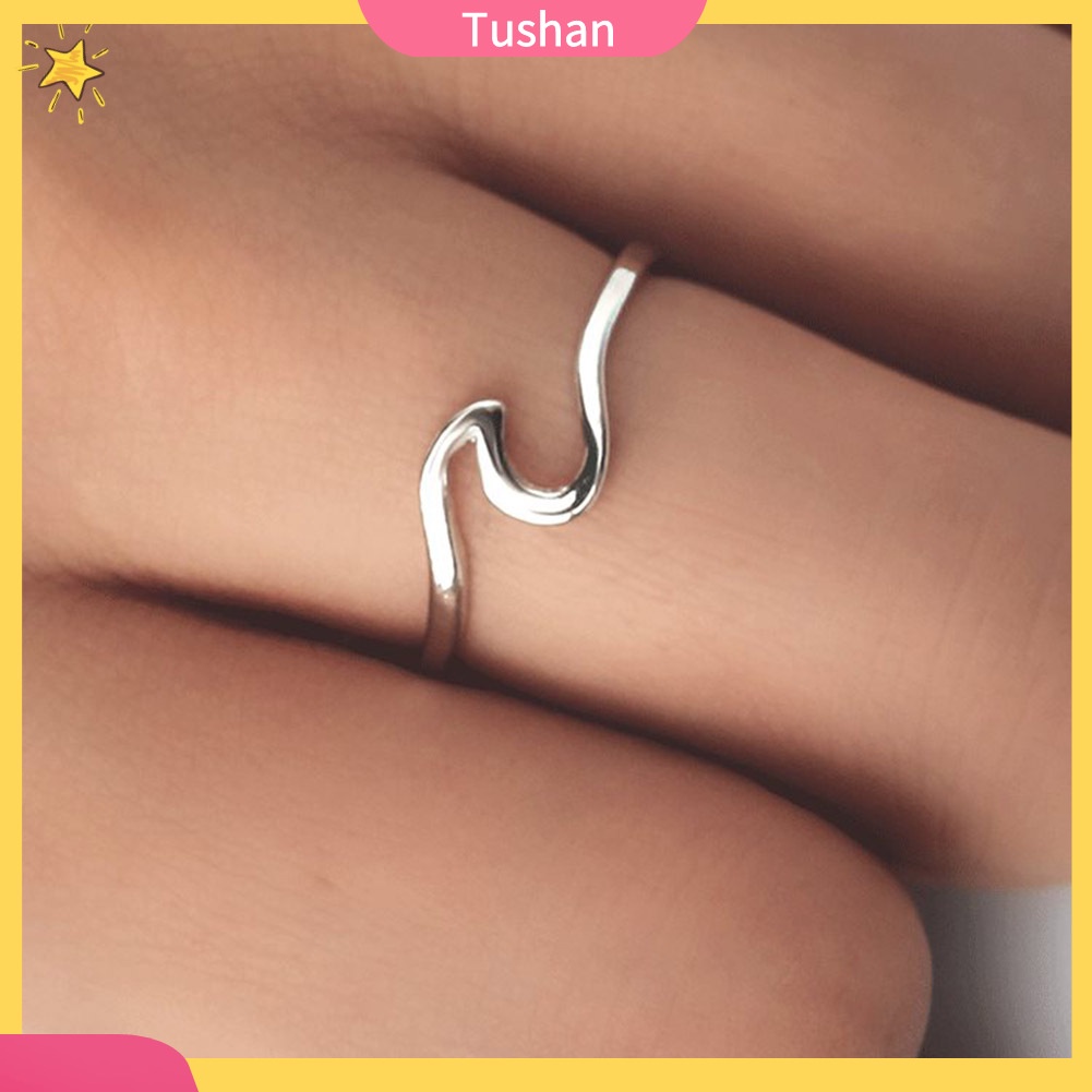 Chiếc nhẫn trang trí họa tiết con sóng độc đáo thời trang cho nữ