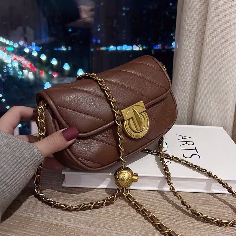 Túi đeo chéo da PU dây xích quả chuông Quảng Châu size 19