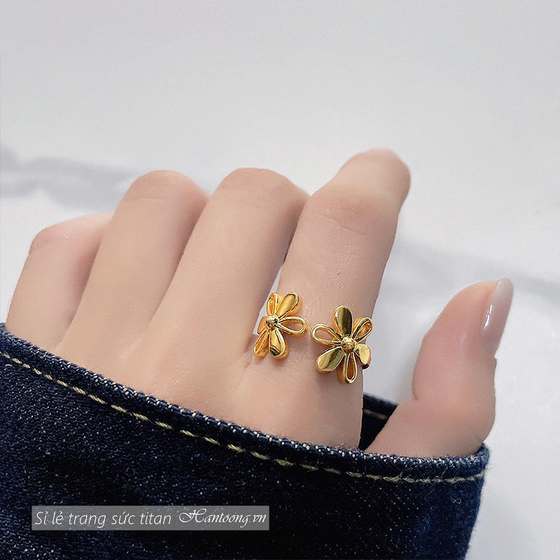 Nhẫn titan nữ không gỉ mặt hình hoa hướng dương mạ vàng 18k thiết kế thời trang mẫu mới nhất 2023