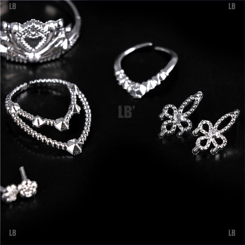 Set 10 Vòng Tay / Vòng Cổ / Dây Chuyền Hình Vương Miện Bằng Nhựa Màu Bạc Cho Búp Bê 10