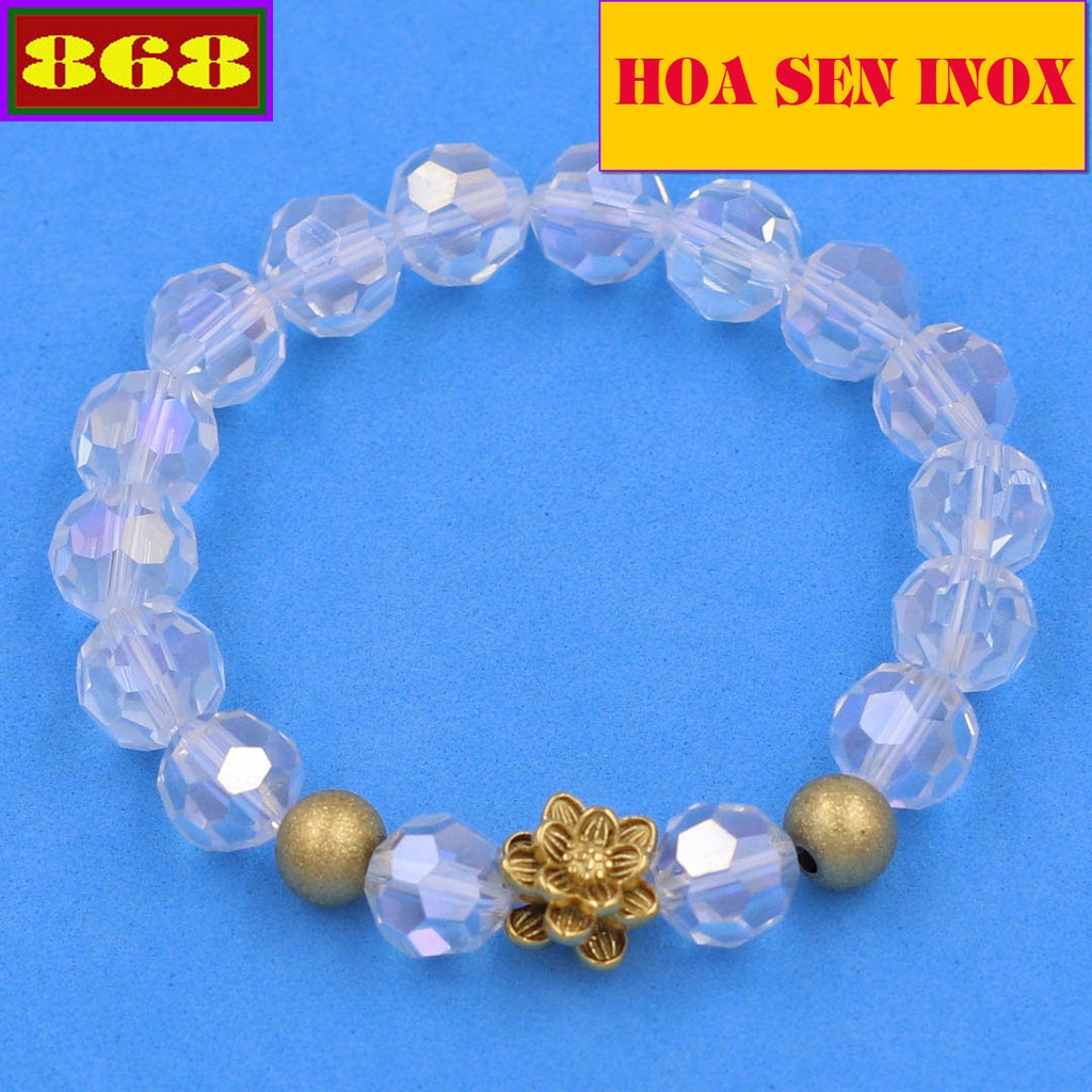 Vòng tay thủy tinh cắt giác trắng 10 ly charm bông sen VCFLGTHSVHBV10