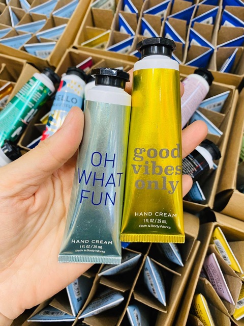 Kem dưỡng tay Bath & Body Works Hand Cream