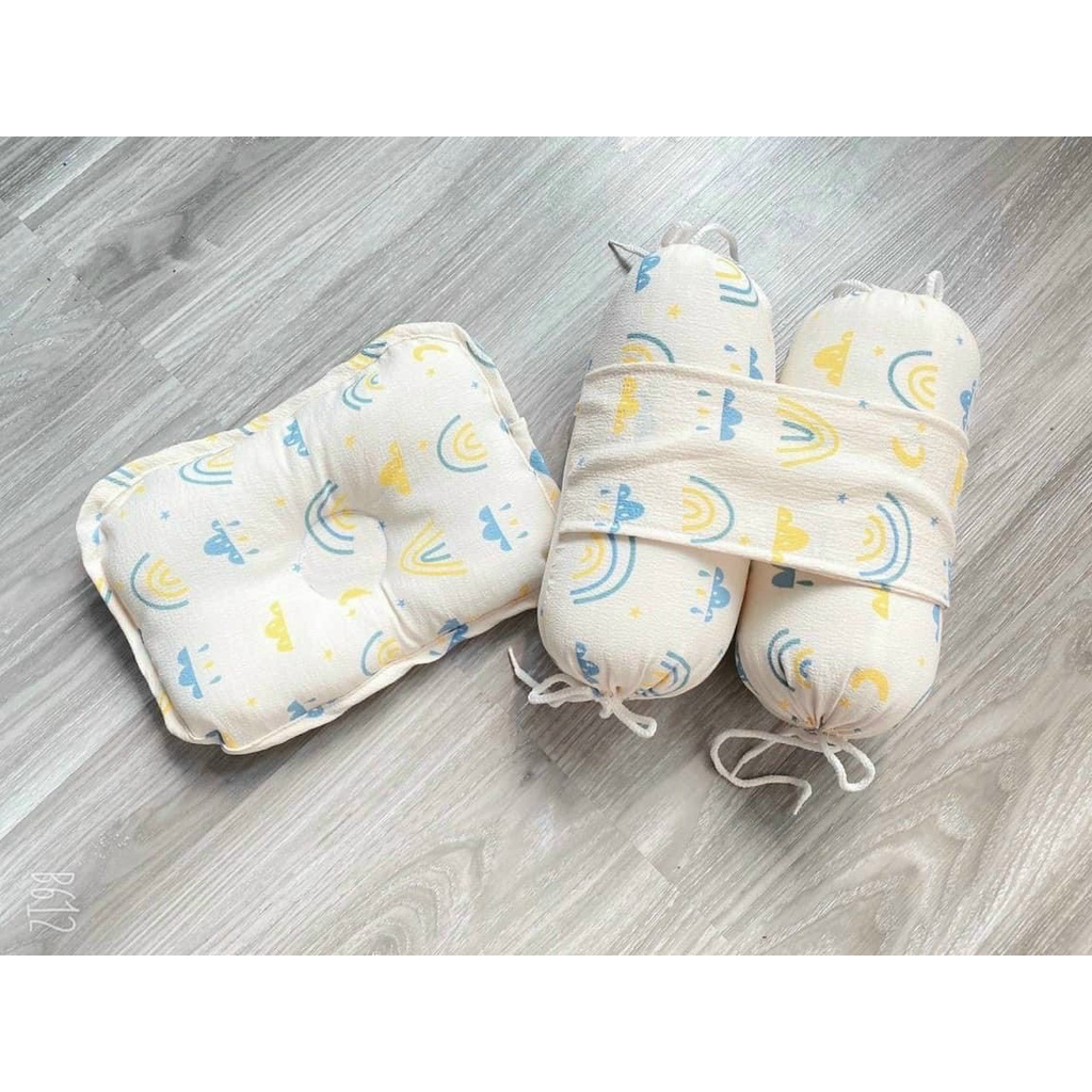 Bộ gối chặn sơ sinh , Bộ chặn bông vải xô chống giật mình, chống lõm đầu cho bé xuất Nhật