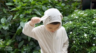 [Thanh lý] Áo chống nắng HRNEE cho bé – Vải lưới thoáng mát, dáng hoodie tai thỏ siêu dễ thương