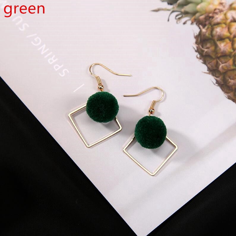 Bông tai móc hình vuông đính bóng lông xinh xắn cho nữ