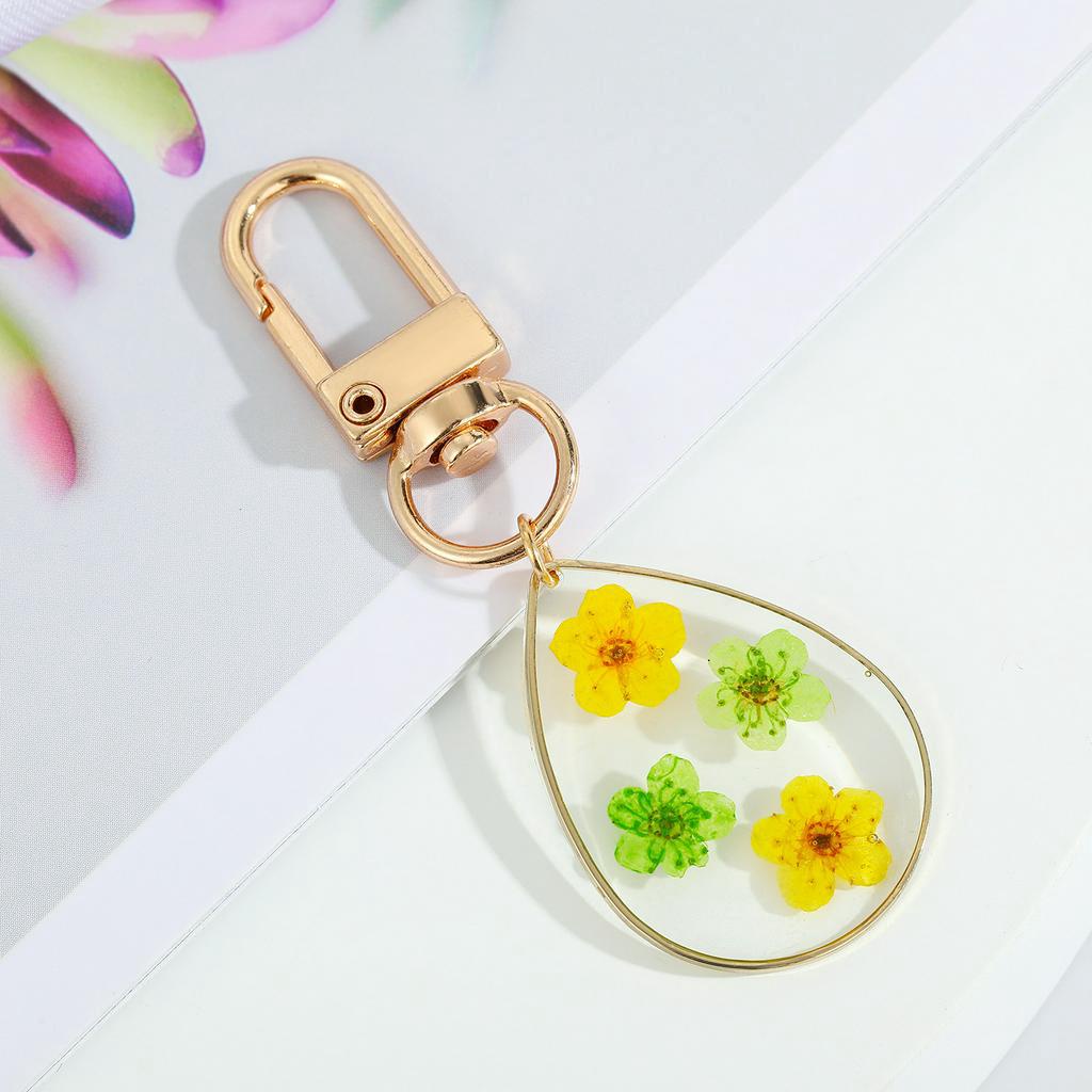 Móc Khóa Hoa Cúc Khô Tự Nhiên