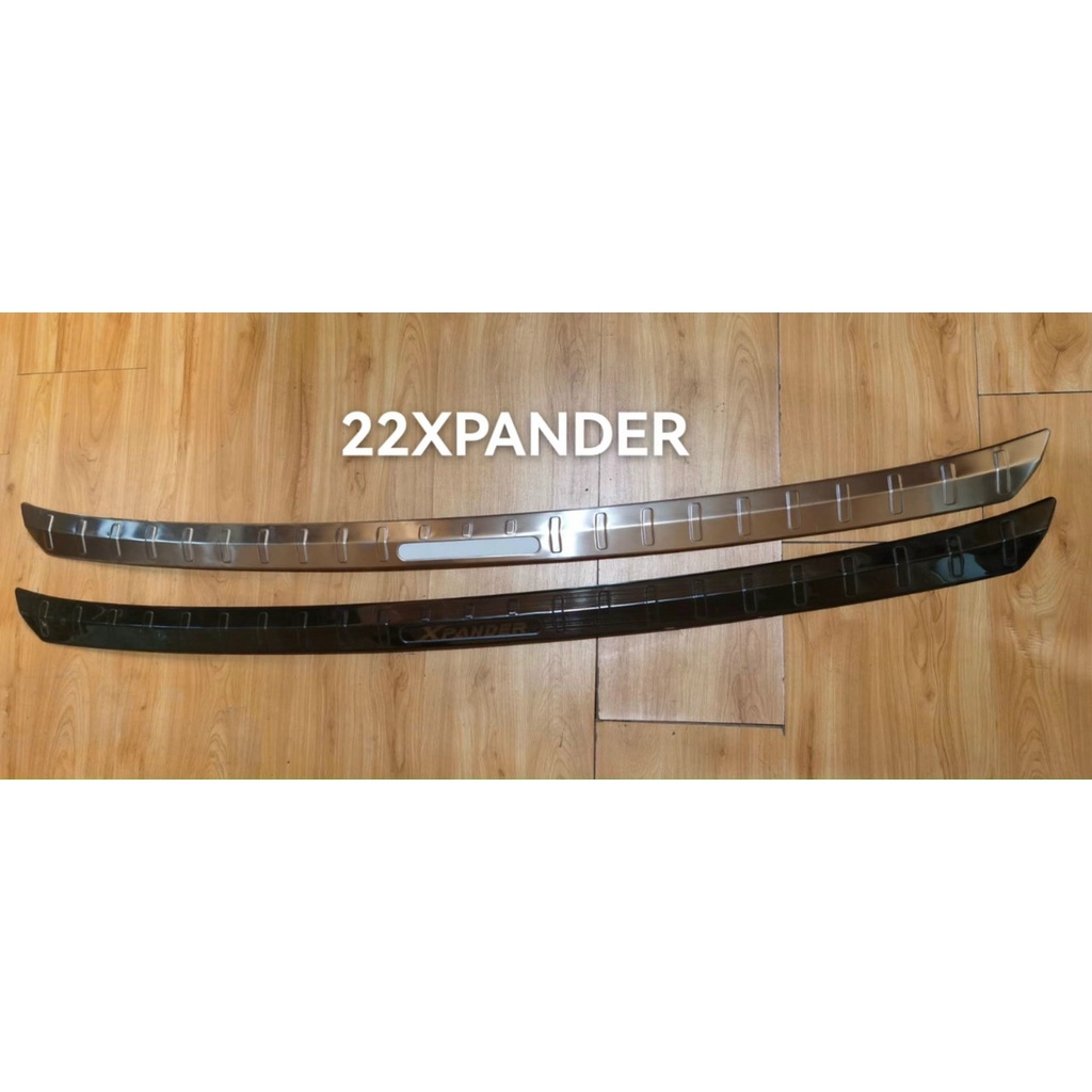 Nẹp cốp inox,  titan chống trầy cốp phần sơn xe Xpander 2022, 2023 phom mới cao cấp