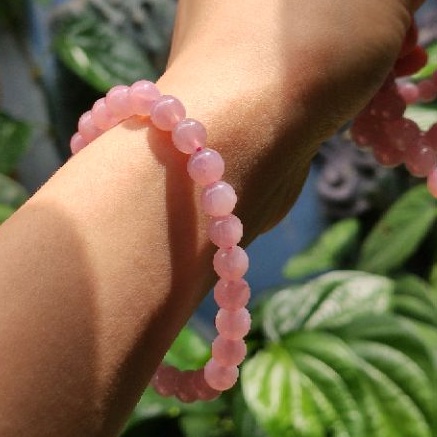 Vòng tay màu hồng phụ kiện mùa hè( nhiều size)_Van jw