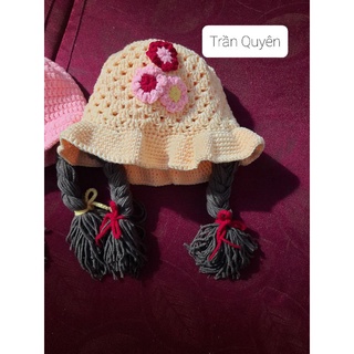 mũ len handmade gắn tóc giả 2 bên cho bé