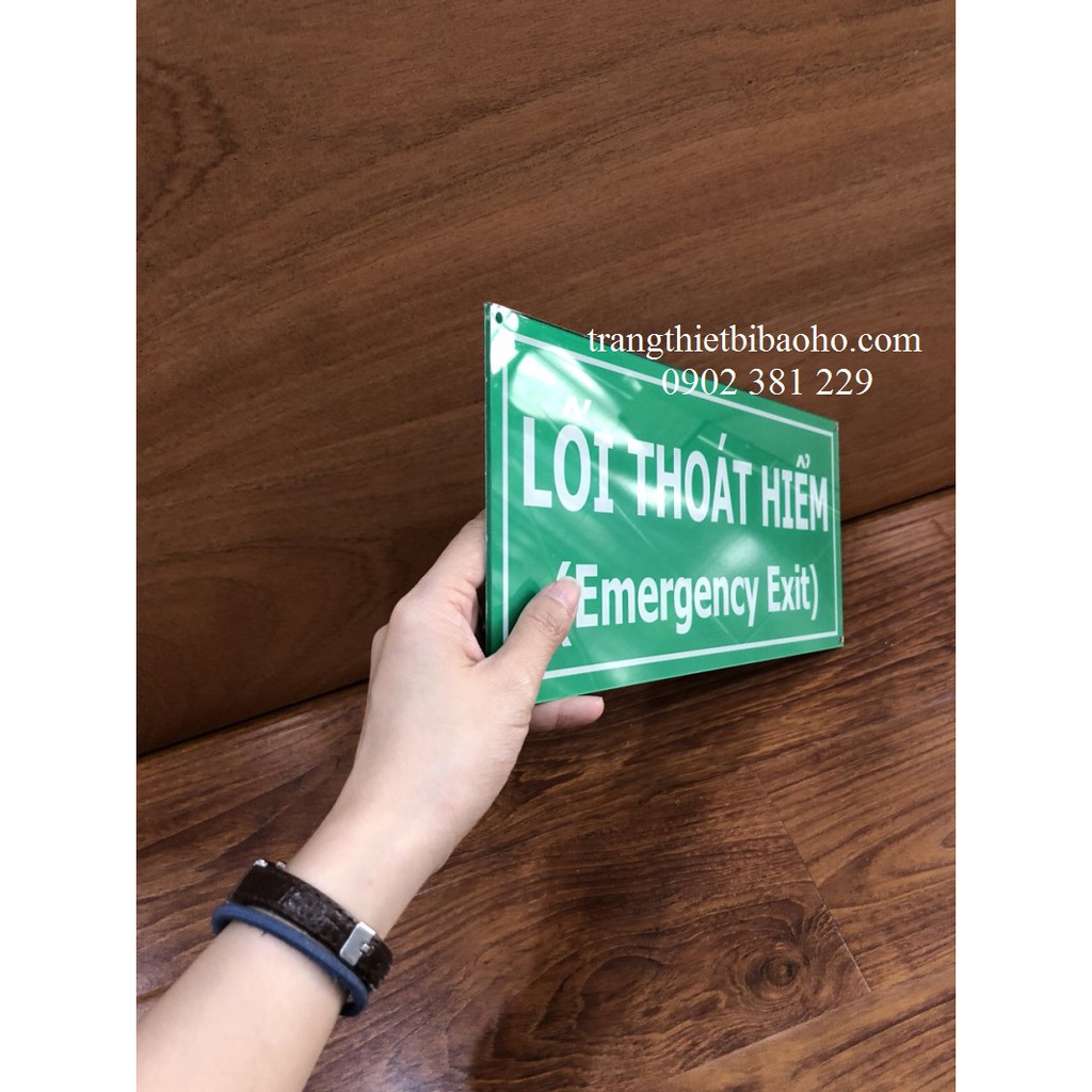 Biển báo mica lối thoát hiểm (Emergency Exit) - kích thước 15 x 30cm