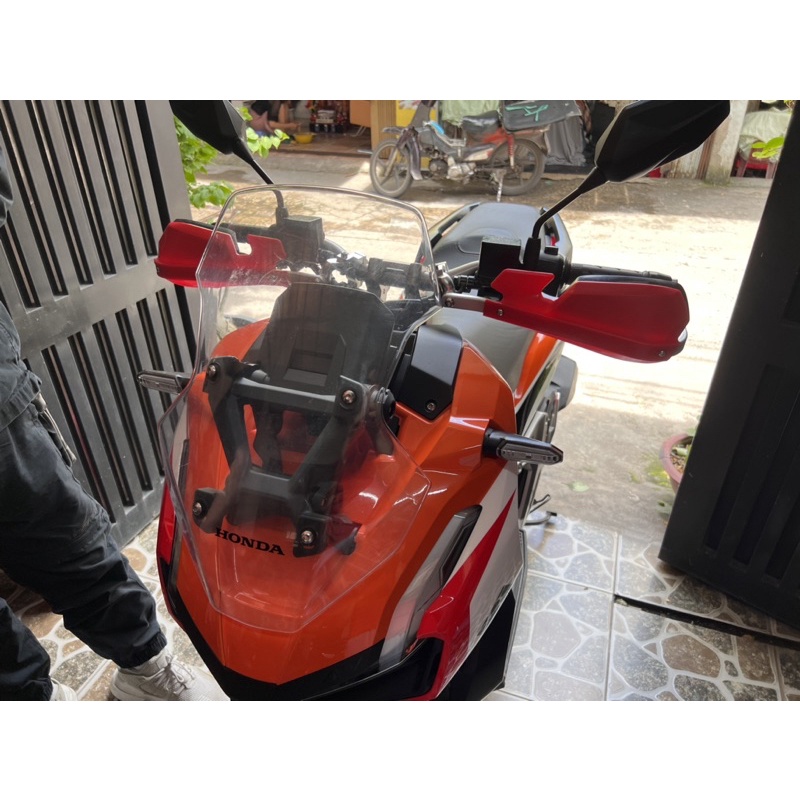 Bảo vệ tay lái CB500x, ADV150 giữ nguyên gù zin theo xe