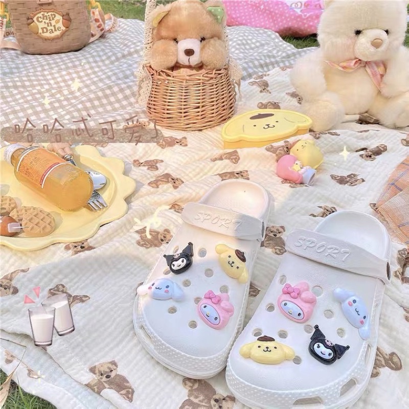 Dép sục cross chống trượt họa tiết chó Cinnamon Melody Kuromi Pudding Dog dễ thương cho nữ