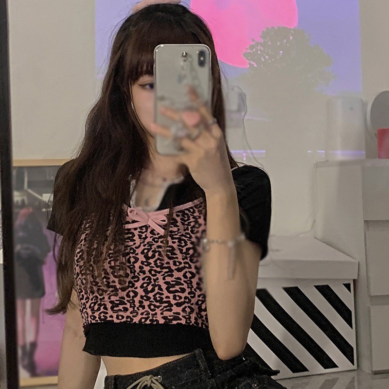 Set Áo Thun Tay Ngắn Cổ Chữ V + Áo Hai Dây Họa Tiết Da Báo Phong Cách Retro Hàn Quốc Cho Nữ