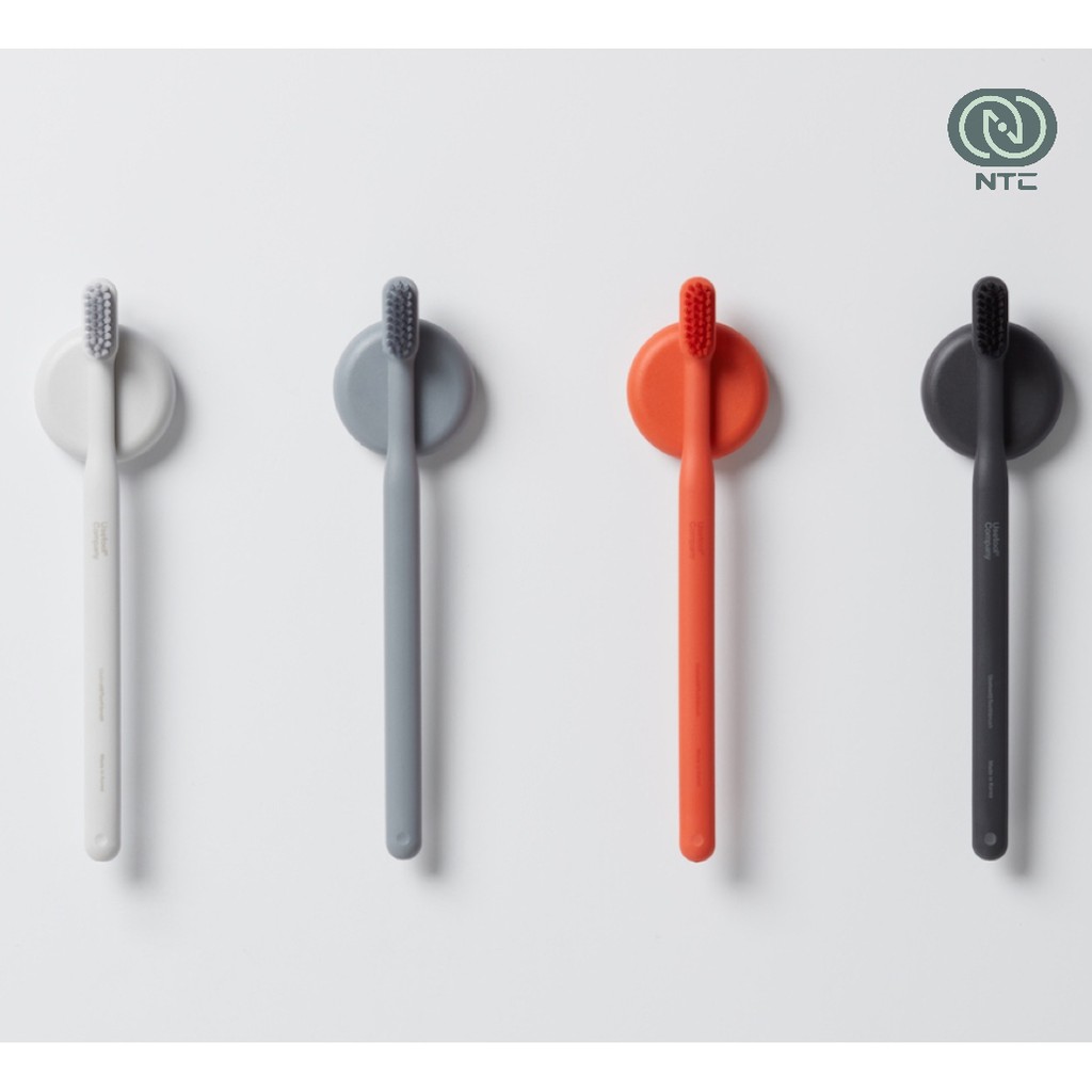 Nam châm dính tường treo bàn chải Usetool@Company