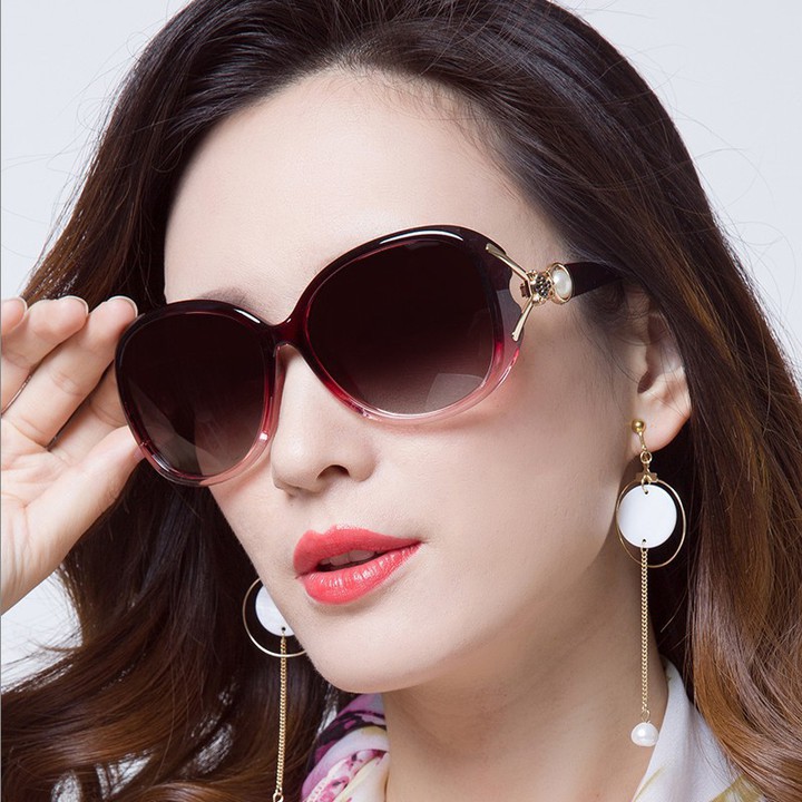 Kính mắt nữ viên ngọc